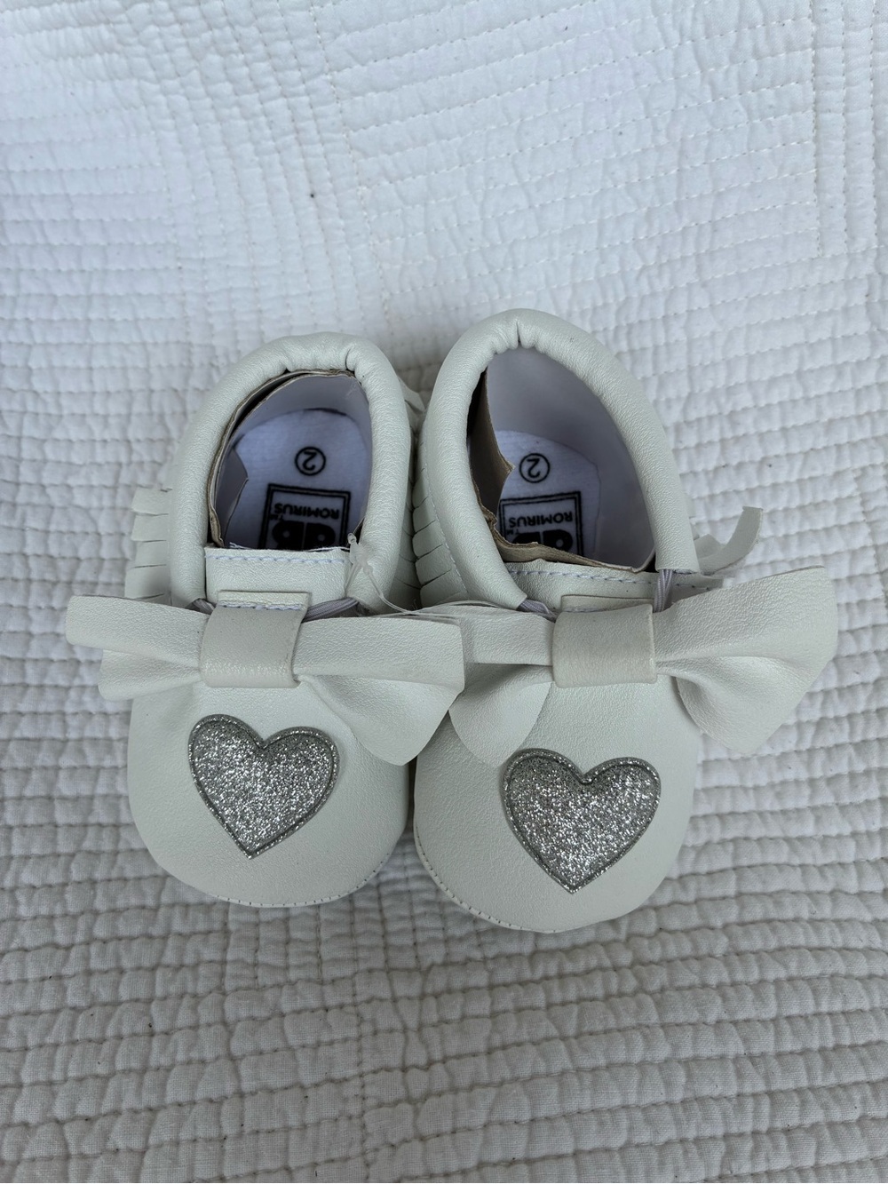 Kids White Bow Moccasins with Silver Heart - Romirus